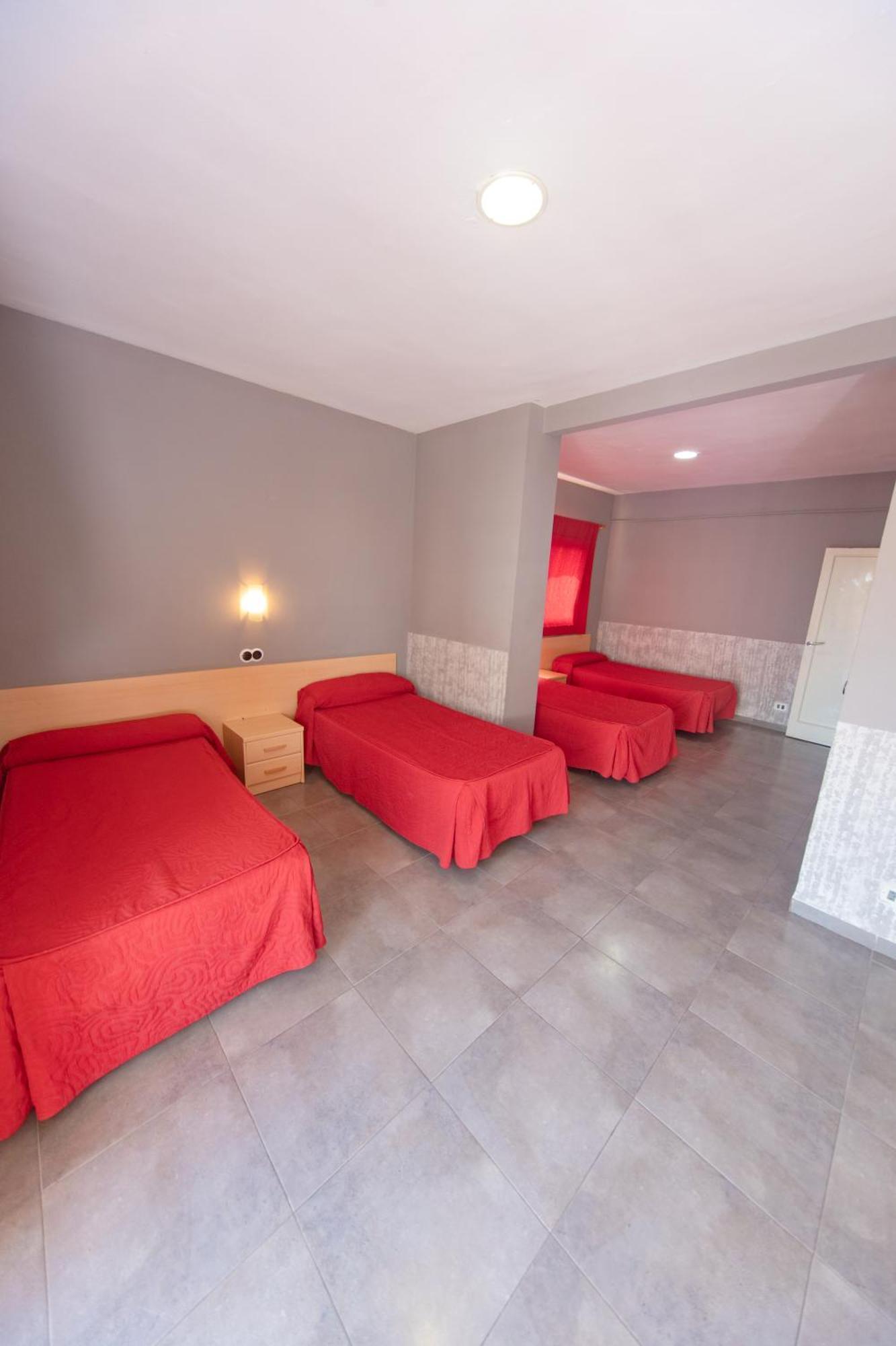 Hostal Virginia Favareta Exteriör bild