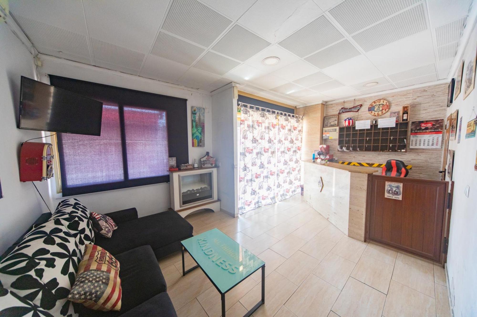 Hostal Virginia Favareta Exteriör bild