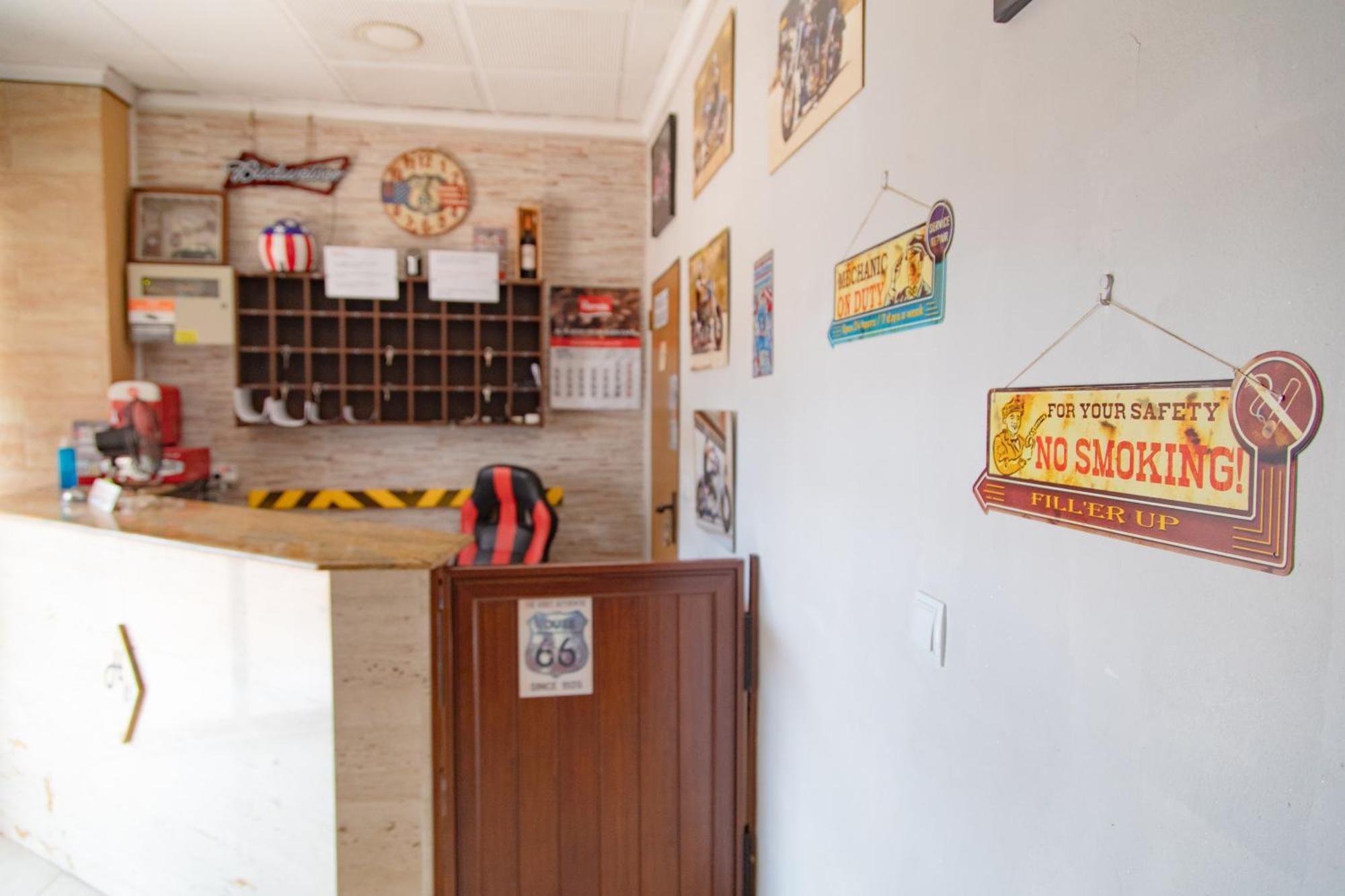 Hostal Virginia Favareta Exteriör bild